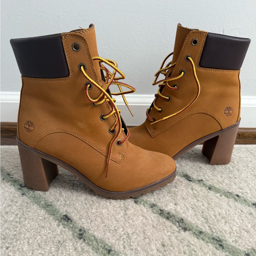 Timberland Women's heeled Leather Boots